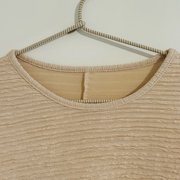 Cream Ruffle Sleeve Top - Picture 4 of 4